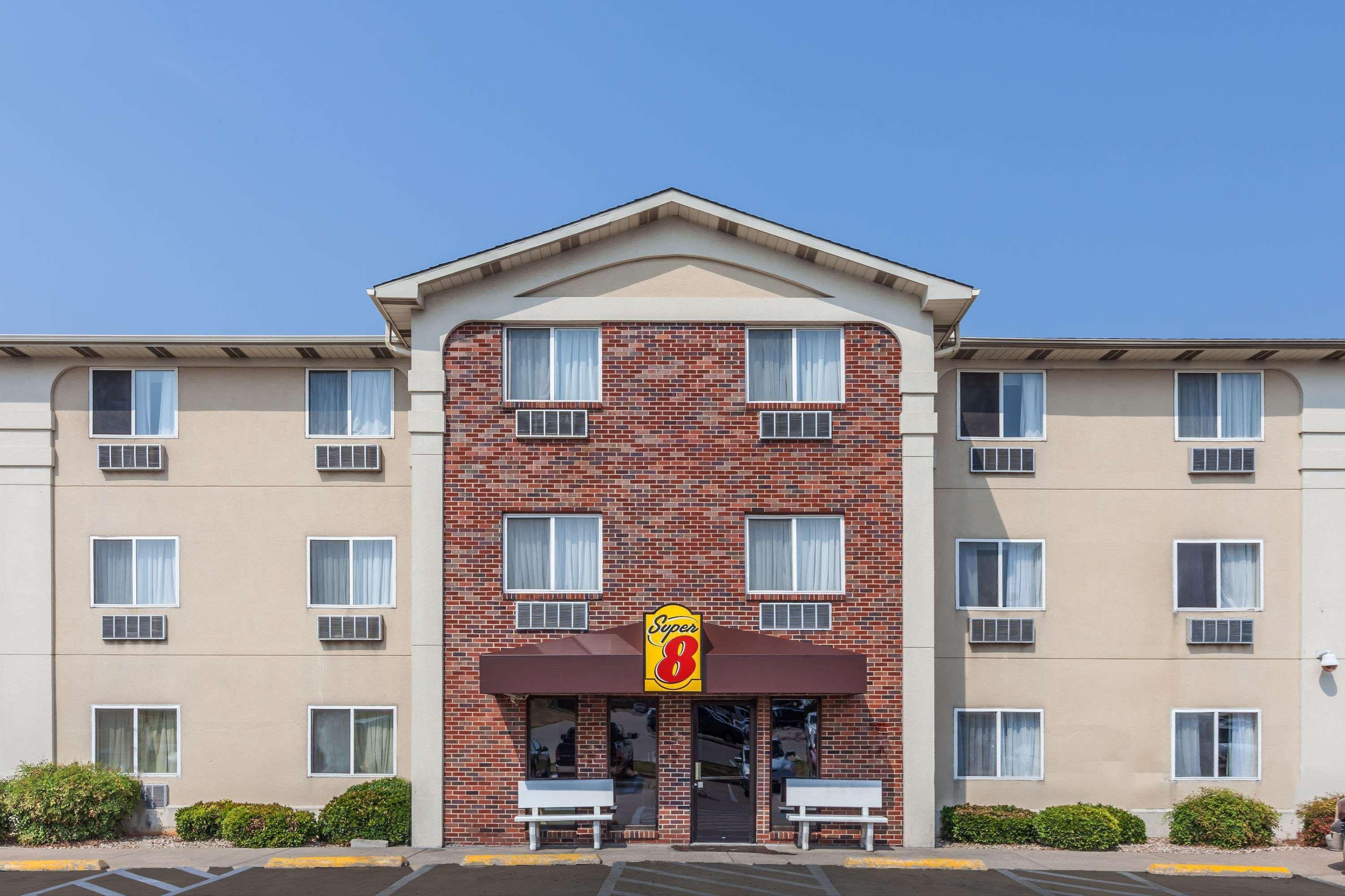 Готель Super 8 By Wyndham Irving Dfw Airport/South Екстер'єр фото